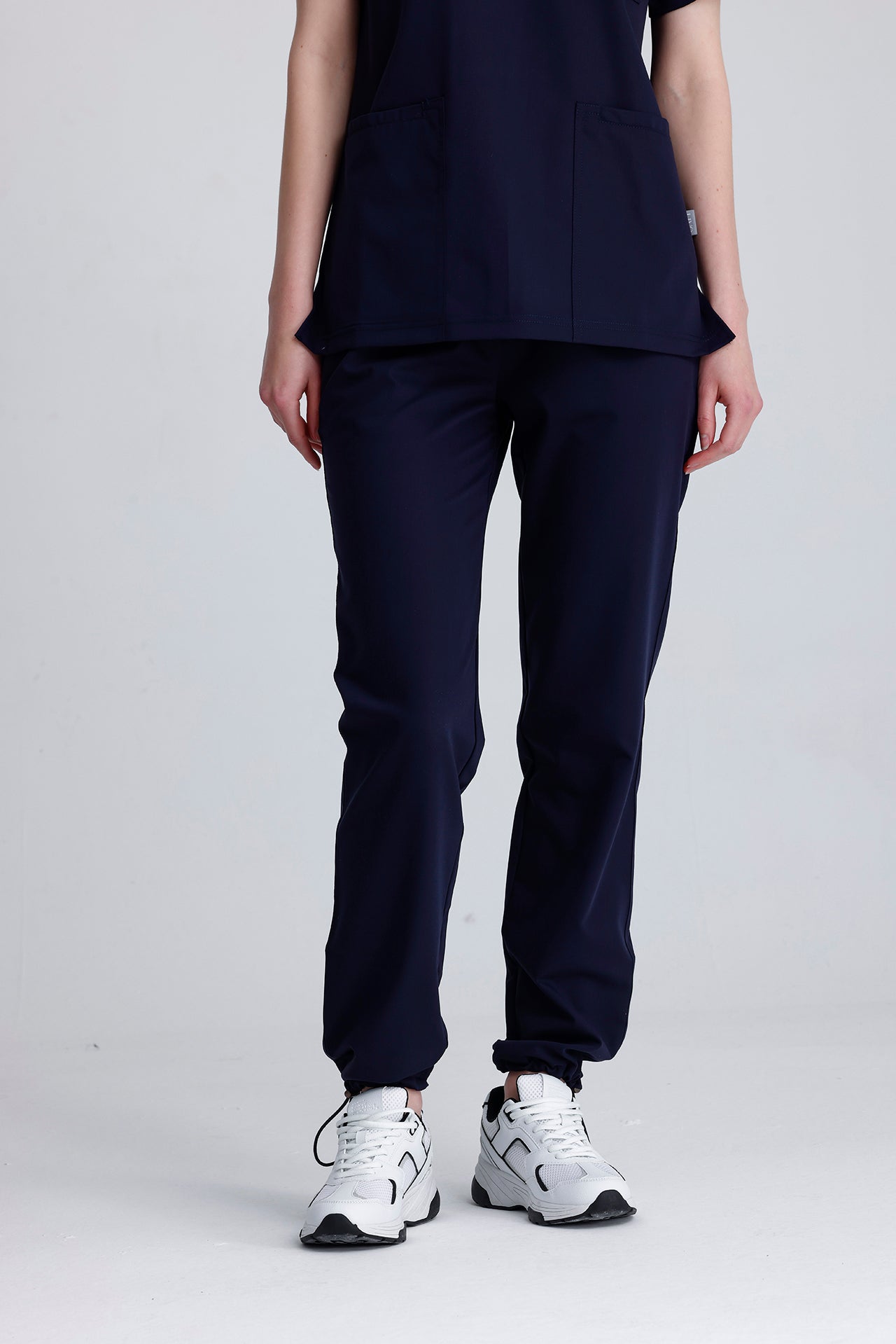 LIVO de Moderno Lacivert Scrub Tek Alt