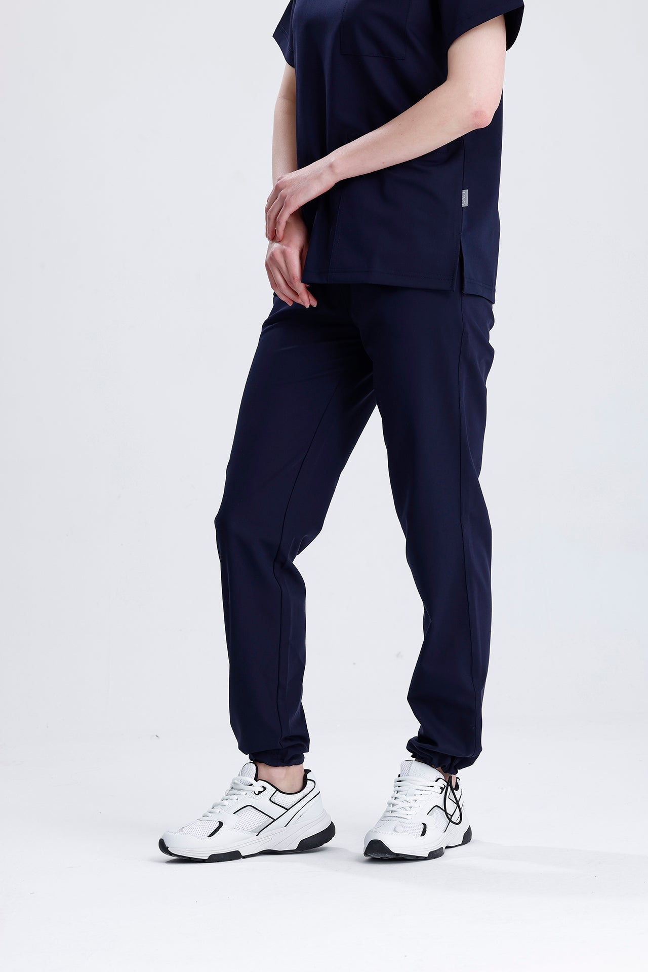 LIVO de Moderno Lacivert Scrub Tek Alt