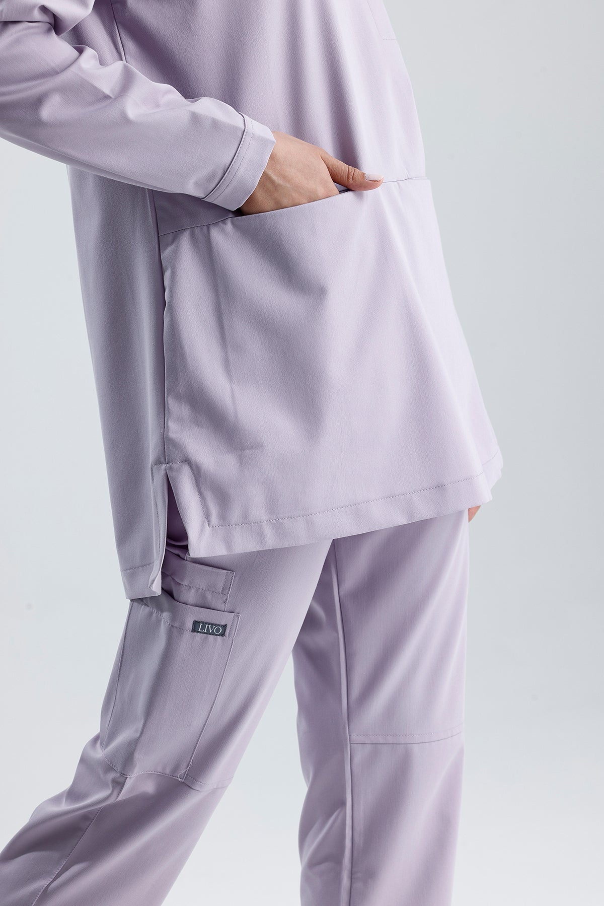 LIVO de Sérénité Lila Scrub Takım