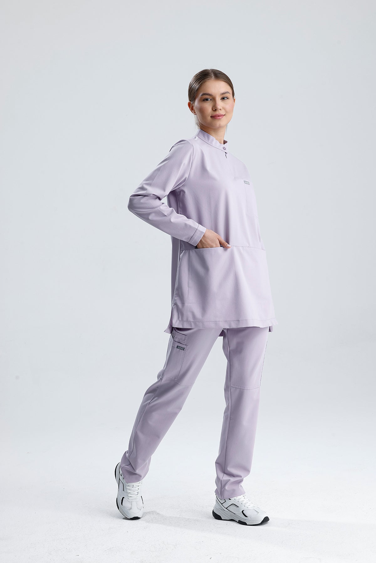 LIVO de Sérénité Lila Scrub Takım